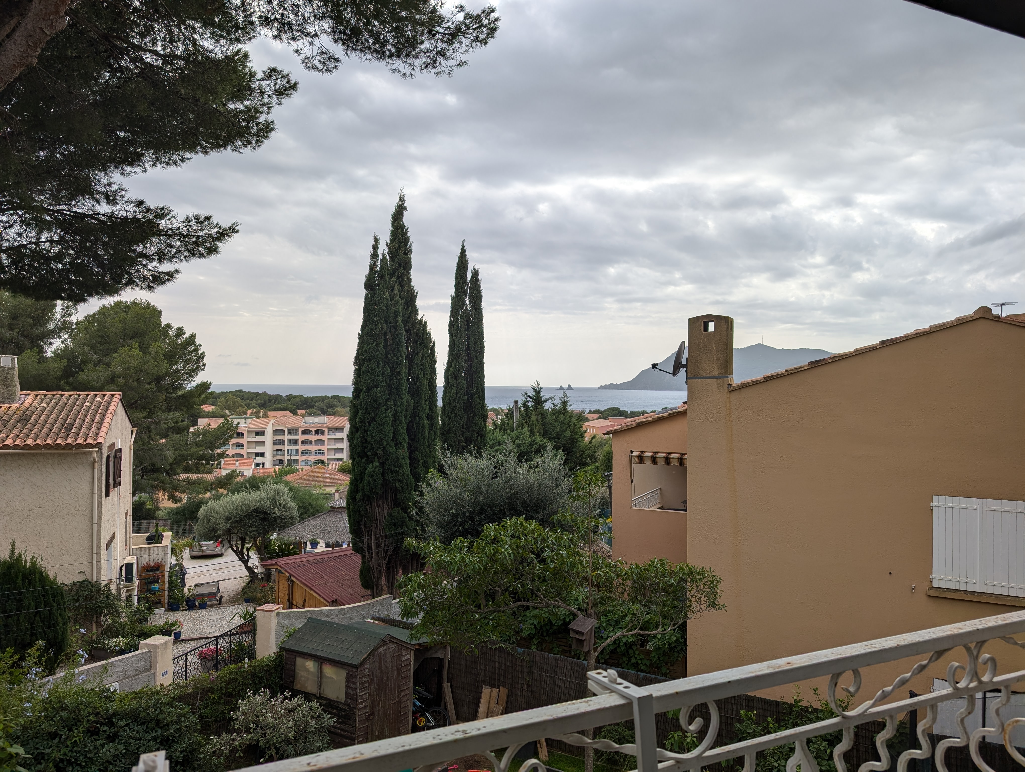 Duplex dans résidence privée et arborée